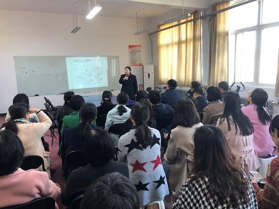 EDEA157D45C0C75E3BB5753E0612696B